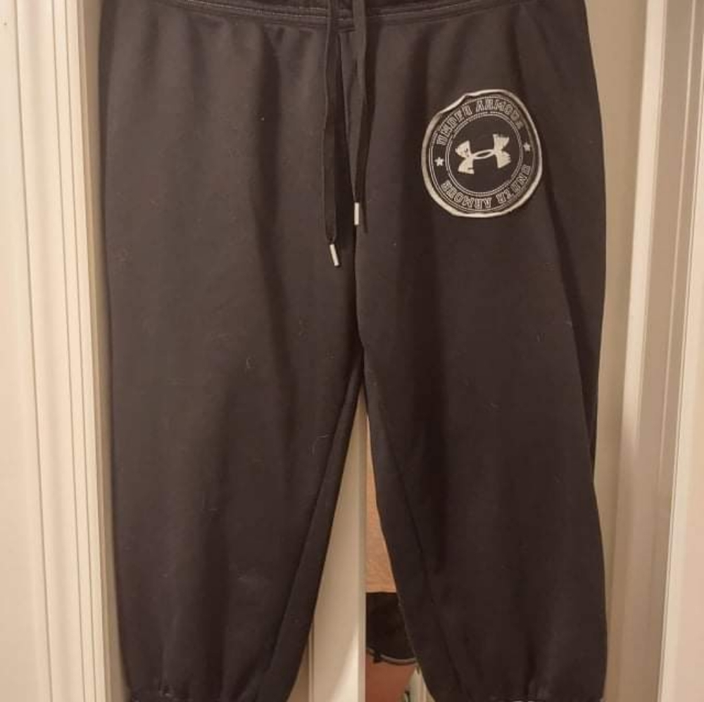 Under Armor cropped/capri length sweatpants